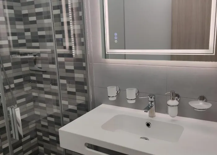 Serene Luxury With Pool - Viento Azul Appartement